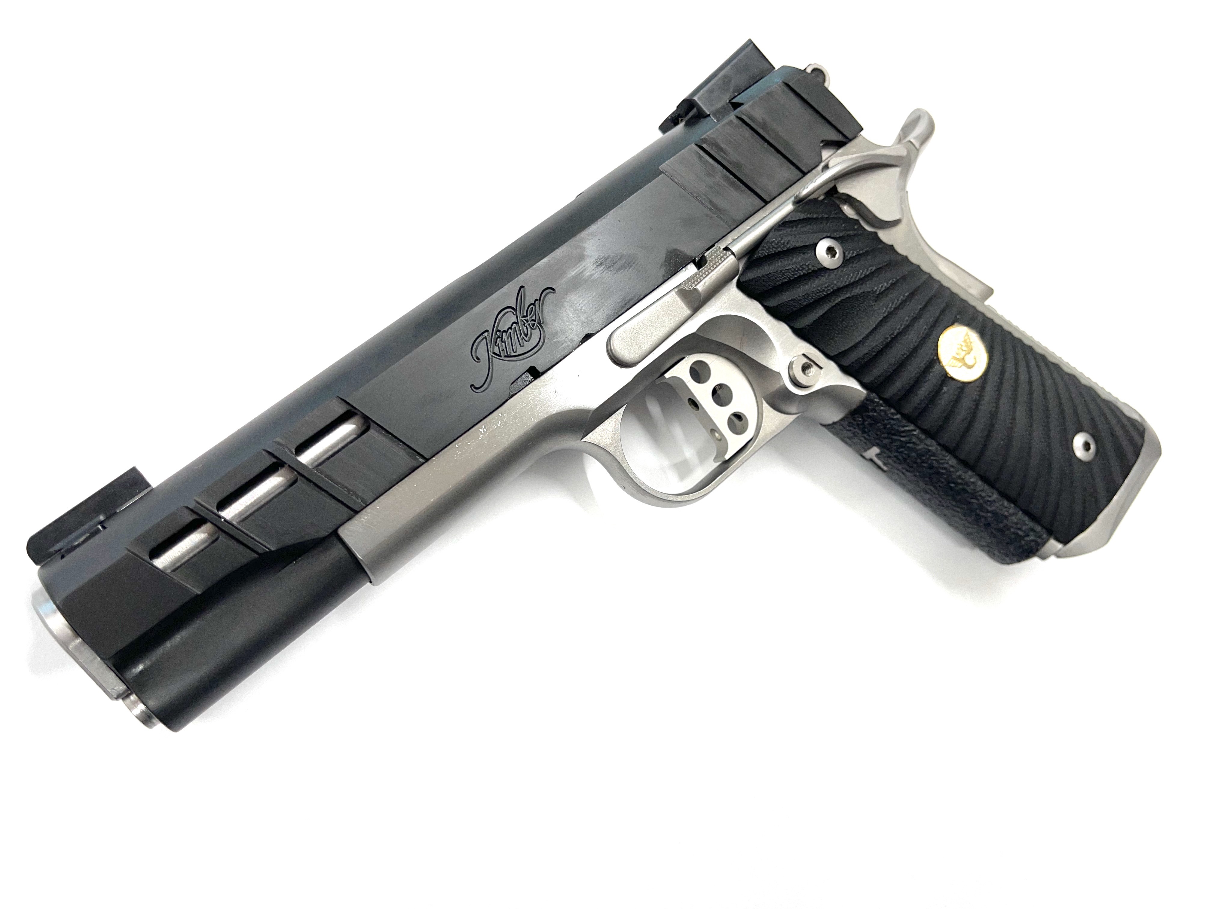 Změna vzhledu klasické pistole Kimber 1911 - zrézování závěru a nový povrch DLC