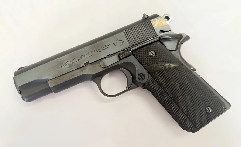 Pistole Colt 1911 Combat Commander 9x19