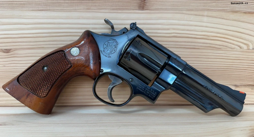 Revolver Smith & Wesson mod. 25-5 cal. .45 Colt