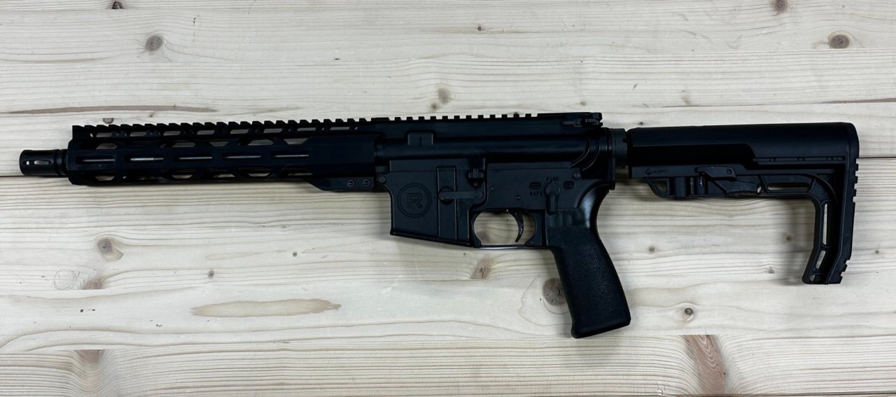 Puška samonabíjecí Radical Firearms RF-15 SBR, 10,5" 7,62x39mm