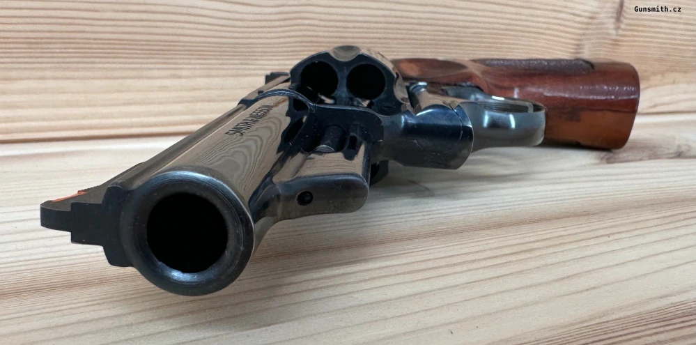 Revolver Smith & Wesson mod. 25-5 cal. .45 Colt