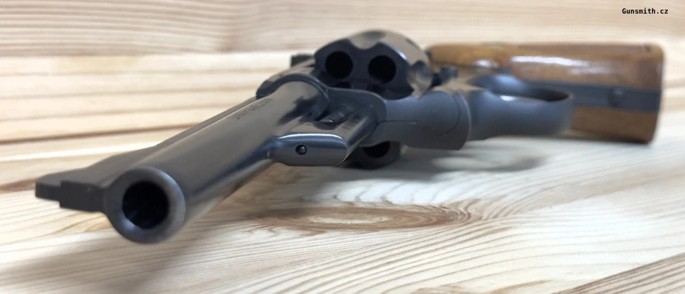 Revolver Smith & Wesson mod. 28-2 Highway Patrolman cal. .357 Magnum