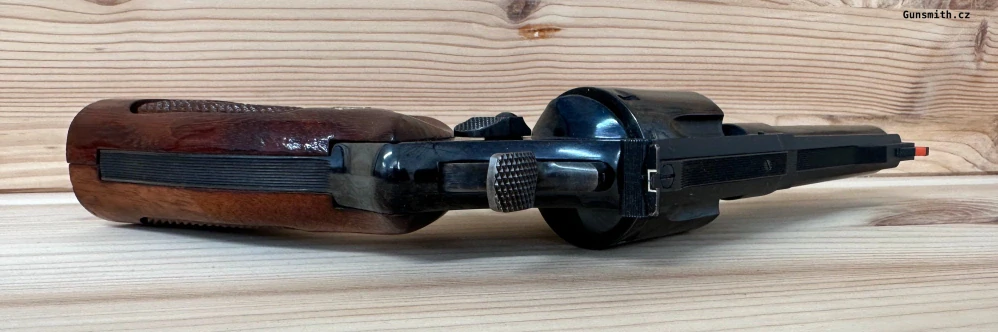 Revolver Smith & Wesson mod. 25-5 cal. .45 Colt