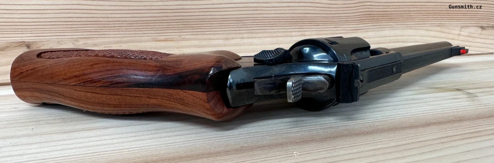 Revolver Smith & Wesson mod. 17-3 cal. .22LR