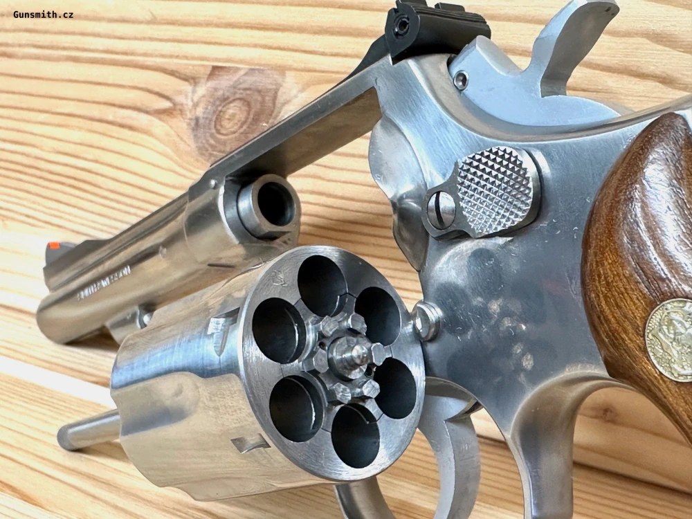 Revolver Smith & Wesson 67-1 .38 Special